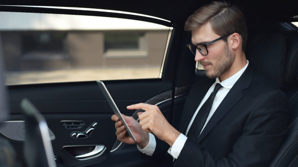 Combining Hourly Hire With Other Services