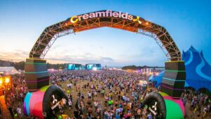 Read more about the article Creamfields 2026: Festival-Ready Chauffeur Services