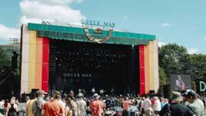 Read more about the article Green Man: Boutique Festival Chauffeur Transfers